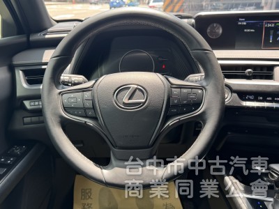 2019 UX200 跑四萬多公里