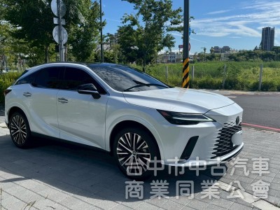 2023 RX350h 油電 跑一萬多