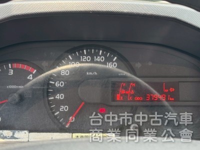 2017 Hino 300 跑37萬 11.5呎