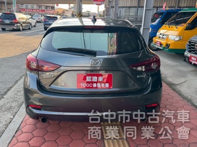 2018 Mazda 3 旗艦 跑六萬