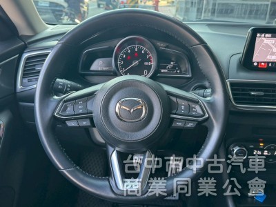 2018 Mazda 3 旗艦 跑六萬