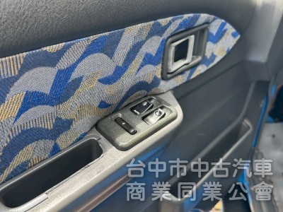2004 福特載卡多