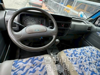 2004 福特載卡多