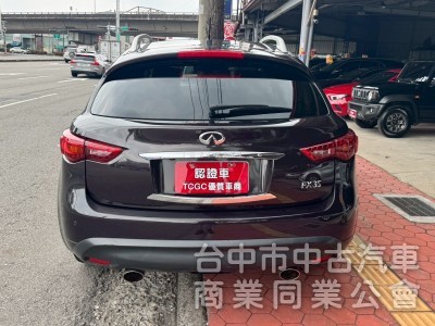 2010 FX35 跑九萬多公里