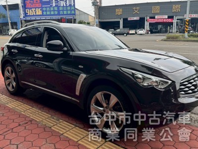 2010 FX35 跑九萬多公里