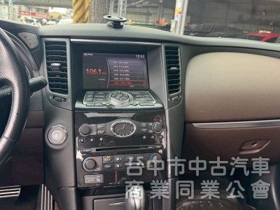 2010 FX35 跑九萬多公里