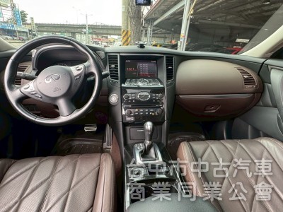 2010 FX35 跑九萬多公里