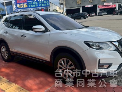 2018 X-Trail 玩美影音版 跑六萬