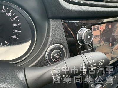 2018 X-Trail 玩美影音版 跑六萬