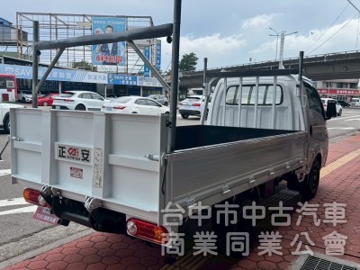 2021 小霸王 自排 標準 跑13萬多公里