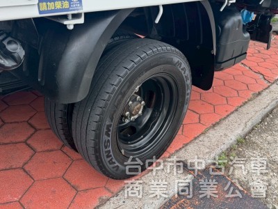2021 小霸王 自排 標準 跑13萬多公里