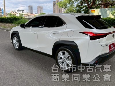 2019 UX200 跑四萬多公里