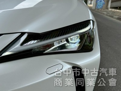 2019 UX200 跑四萬多公里