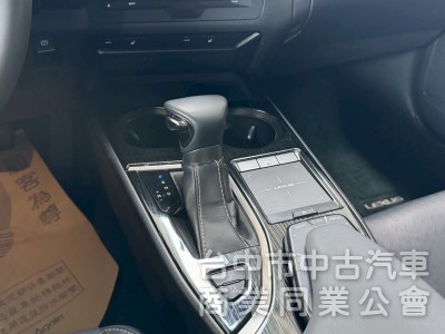 2019 UX200 跑四萬多公里