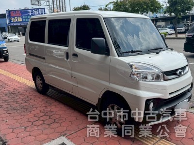 2023 A180 八人 自排 跑九千多公里
