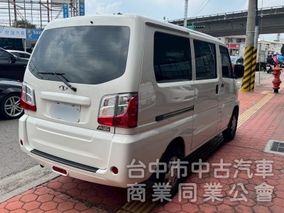 2023 A180 八人 自排 跑九千多公里