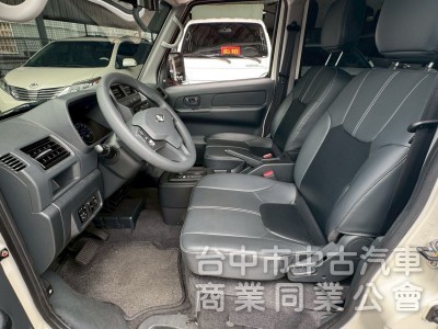 2023 A180 八人 自排 跑九千多公里
