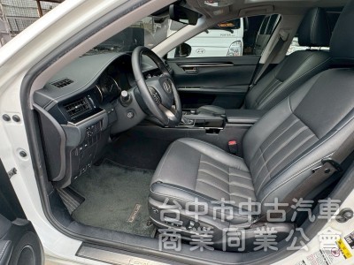 2016 ES200