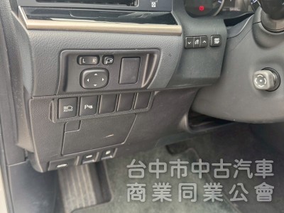 2016 ES200