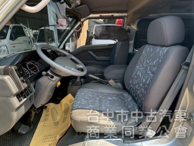 2012 得利卡箱型車