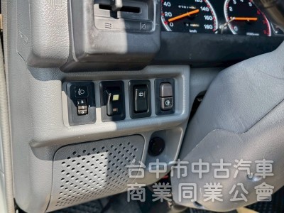 2012 得利卡箱型車