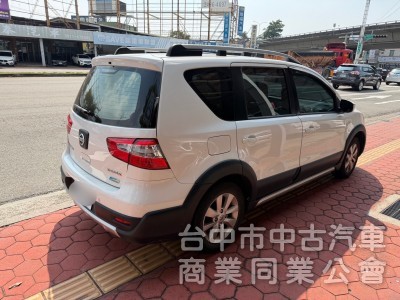 2018 Livina 1.6 行家皮椅版