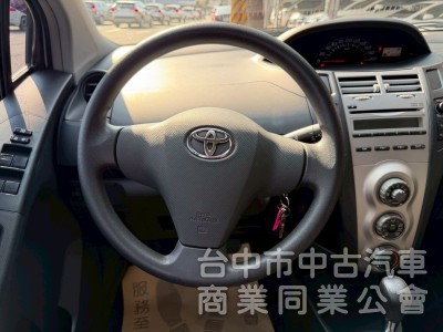 2012 Yaris 1.5 里程三萬多公里