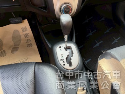 2012 Yaris 1.5 里程三萬多公里