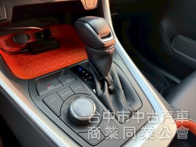 2020 Rav4 4WD跑六萬