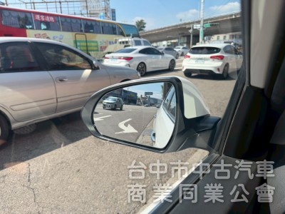 2019 Elantra 1.6旗艦 跑七萬多公里