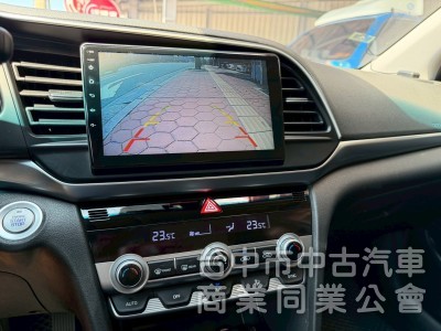 2019 Elantra 1.6旗艦 跑七萬多公里