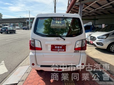 2023 A180自排 八人座 跑兩萬公里