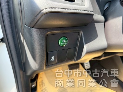 2018 HRV 1.8S 跑八萬多公里