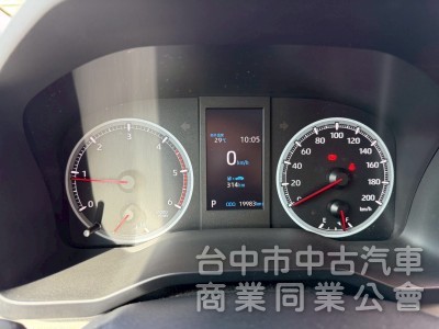 2022 Hiace 跑一萬多公里