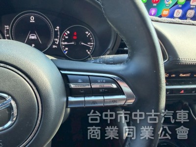 2022 Mazda3 跑三萬多