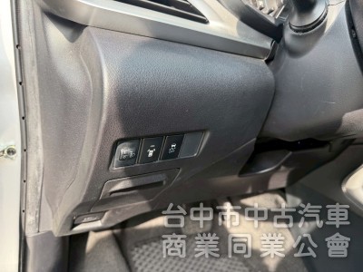 2019 Yaris 雅緻版 跑六萬多公里