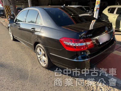 2012 E200總代理跑八萬多公里