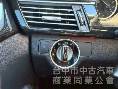 2012 E200總代理跑八萬多公里