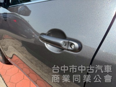 2017 iTiida 1.6旗艦 跑四萬多