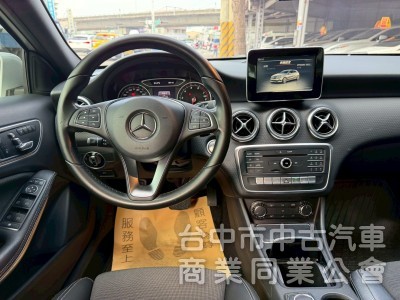 2015 A180 跑十萬多公里 原鈑件