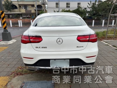 2017 GLC250 Coupe 跑六萬多公里
