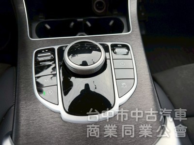 2017 GLC250 Coupe 跑六萬多公里