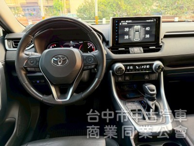 2019 Rav4 2.0旗艦跑三萬多