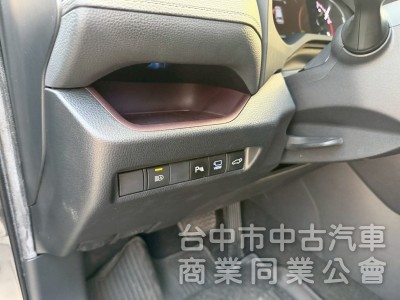 2019 Rav4 2.0旗艦跑三萬多