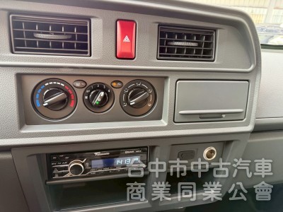 2023 得利卡廂型車 8人座自排