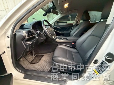 2017領 IS200t小改跑八萬多公里