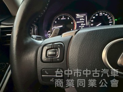 2017領 IS200t小改跑八萬多公里