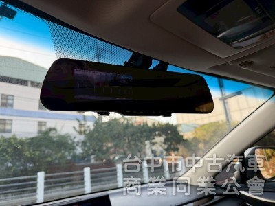 2015 NX200t旗艦跑八萬多公里