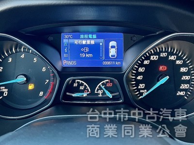 Ford Focus 4D 2014款 CVT 1.6運動型 實車實價 皮椅 定速 雙區恆溫 日行燈 代步車  4安氣囊