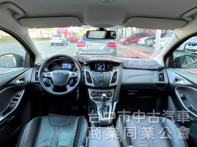 Ford Focus 4D 2014款 CVT 1.6運動型 實車實價 皮椅 定速 雙區恆溫 日行燈 代步車  4安氣囊